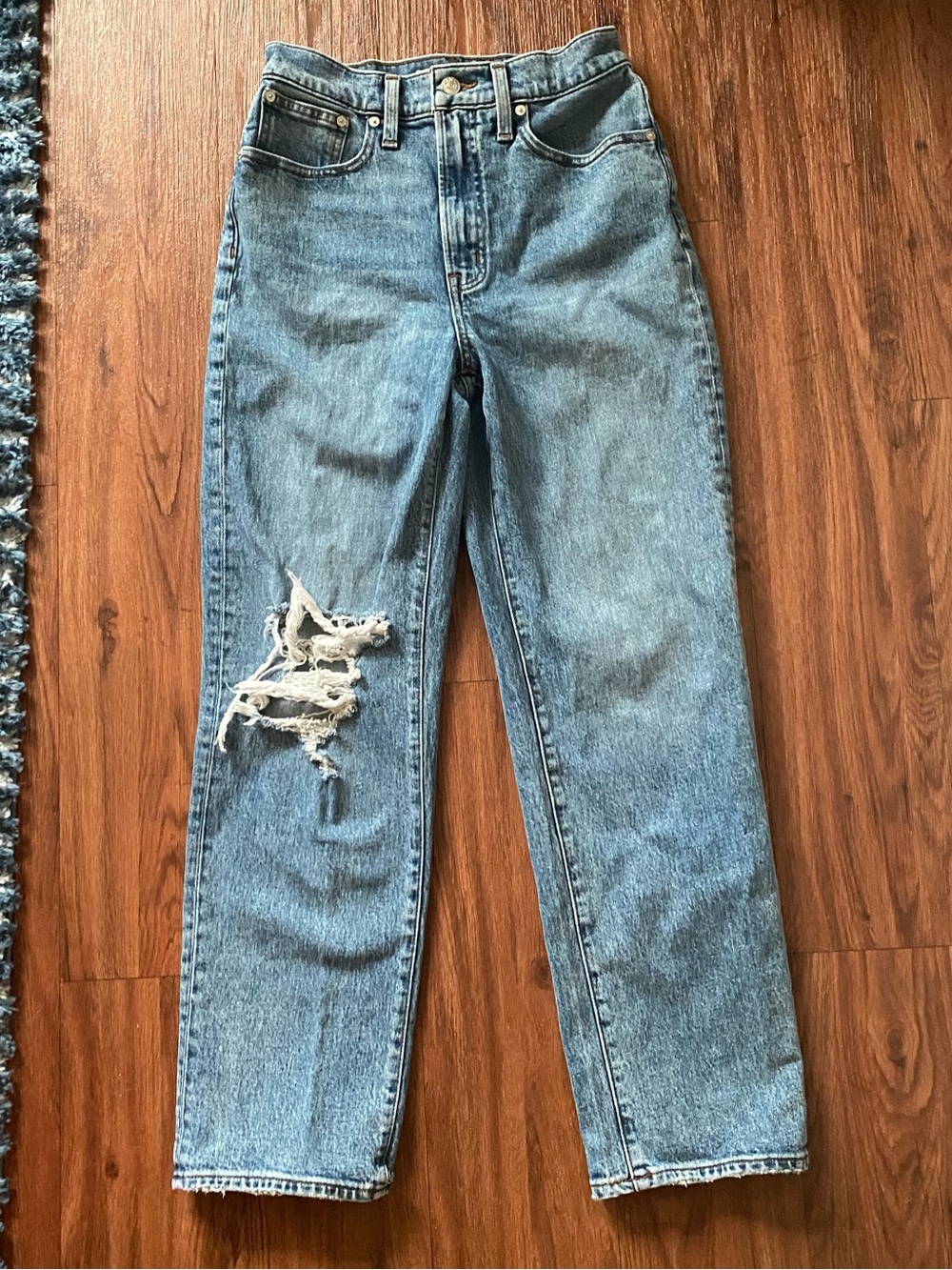 Madewell Light Blue Straight Leg Jeans with Distressed Knee